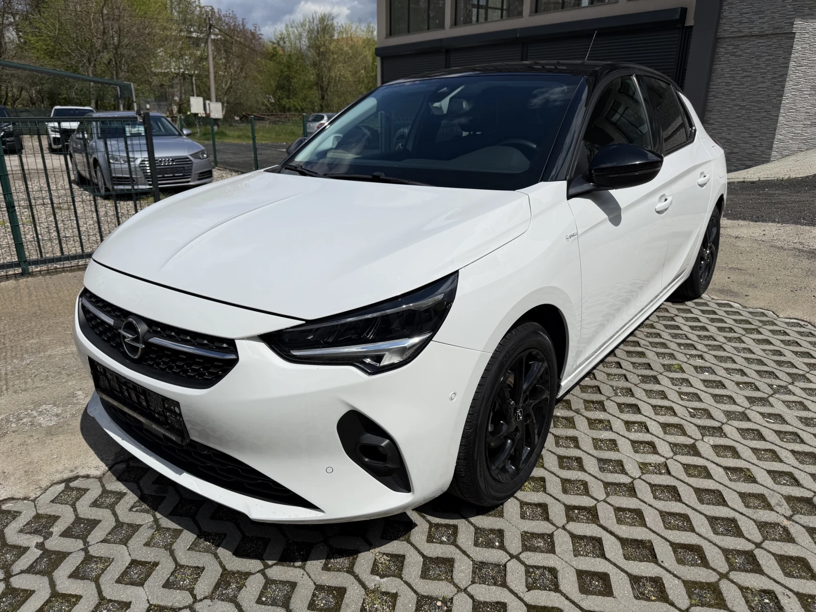 Opel Corsa 1.2i Cosmo.Full-Led.Car Play.