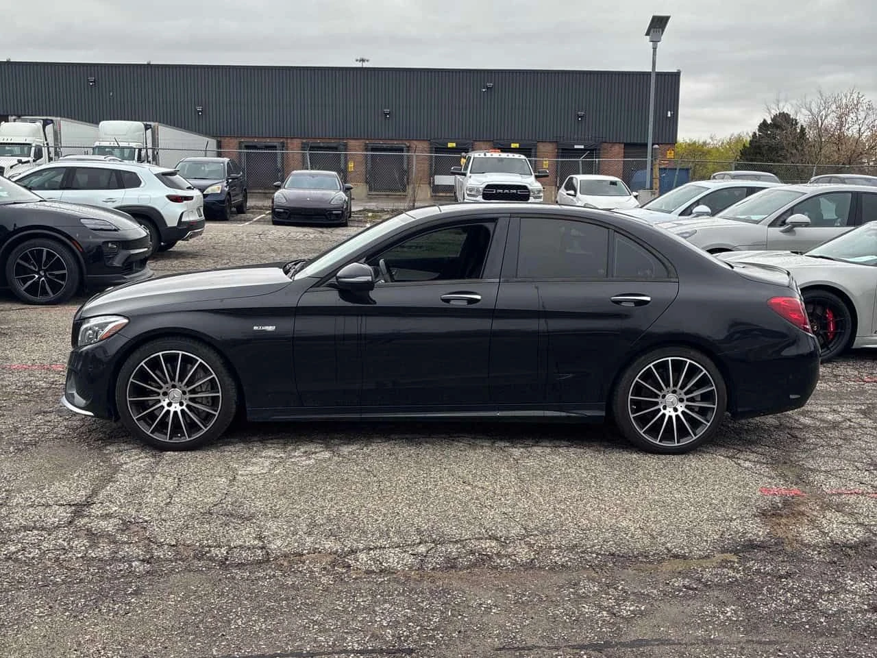 Mercedes-Benz C 43 AMG 4MATIC* BURMESTER* PANORAMA* 360* , снимка 2 - Автомобили и джипове - 54580865
