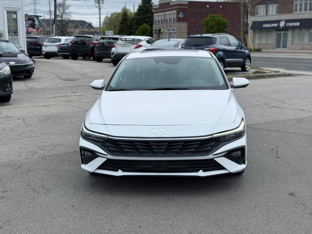 Hyundai Elantra Distronic* Мъртви точки* Carplay, снимка 2 - Автомобили и джипове - 54683407