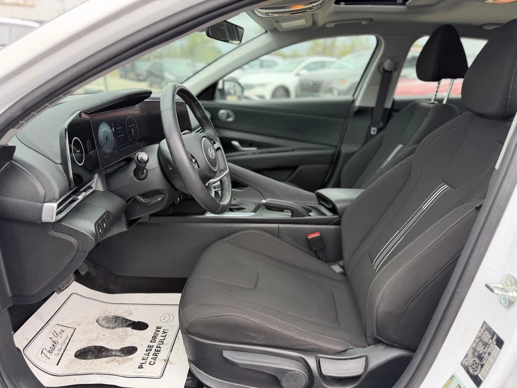 Hyundai Elantra Distronic* Мъртви точки* Carplay, снимка 9 - Автомобили и джипове - 54683407