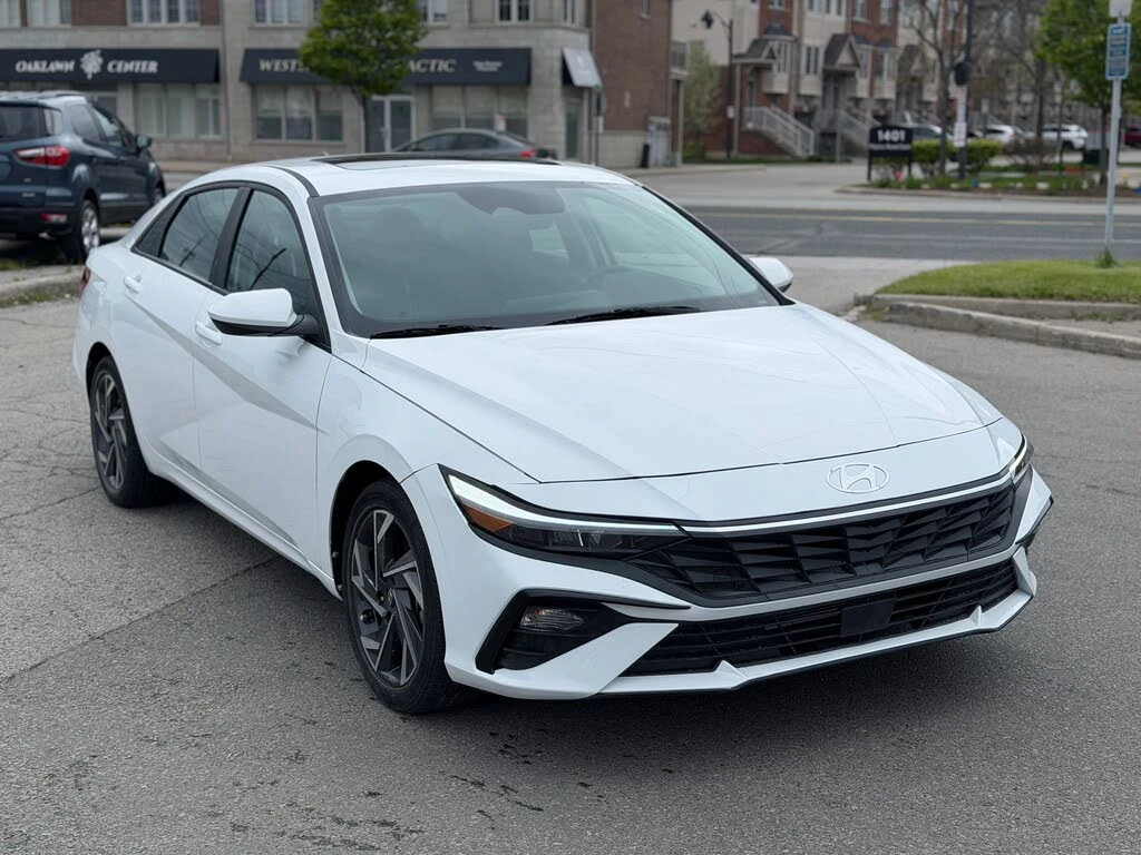 Hyundai Elantra Distronic* Мъртви точки* Carplay