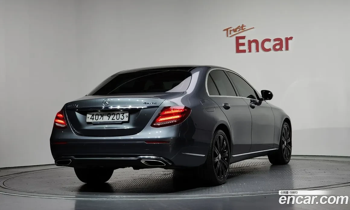 Mercedes-Benz E 400 4MATIC* Exclusive* FULLY LOADED* ���� ������*  | Mobile.bg � ����������� 2