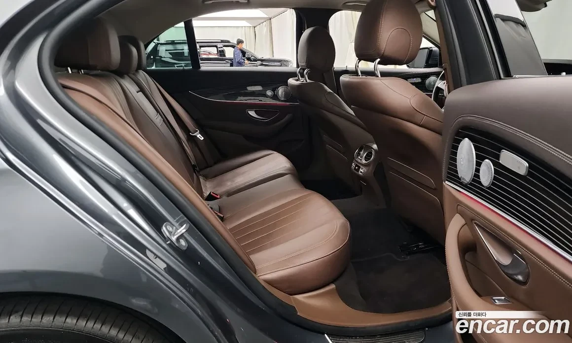 Mercedes-Benz E 400 4MATIC* Exclusive* FULLY LOADED* ���� ������*  | Mobile.bg � ����������� 10