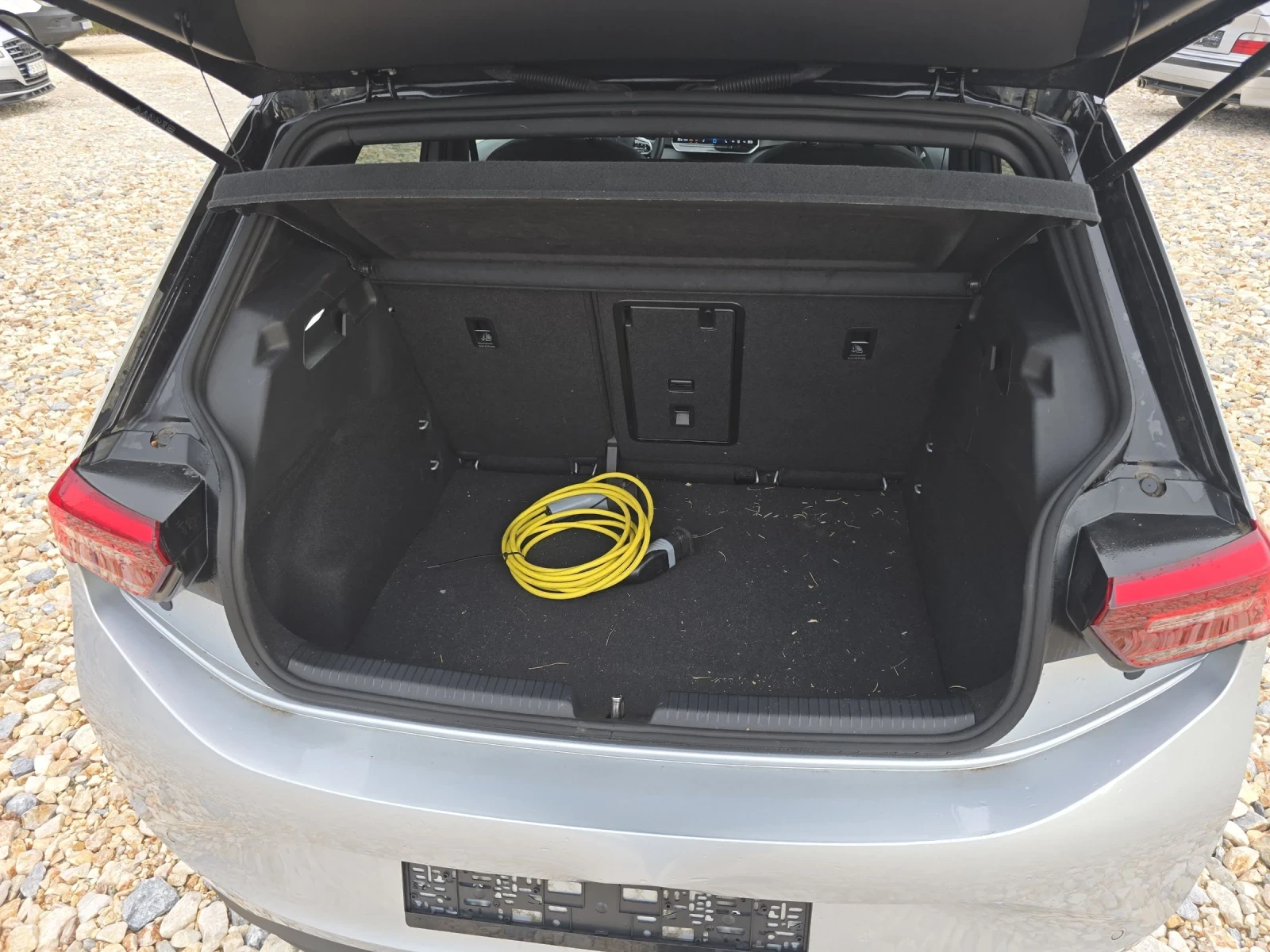VW ID.3 65kw/ FACE-LIFT/ ГАРАНЦИОНА, снимка 10 - Автомобили и джипове - 54886841