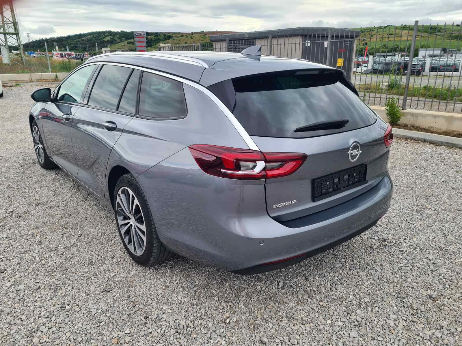 Opel Insignia  Sport Tourer 2.0 diesel 170kc , снимка 13 - Автомобили и джипове - 54908947