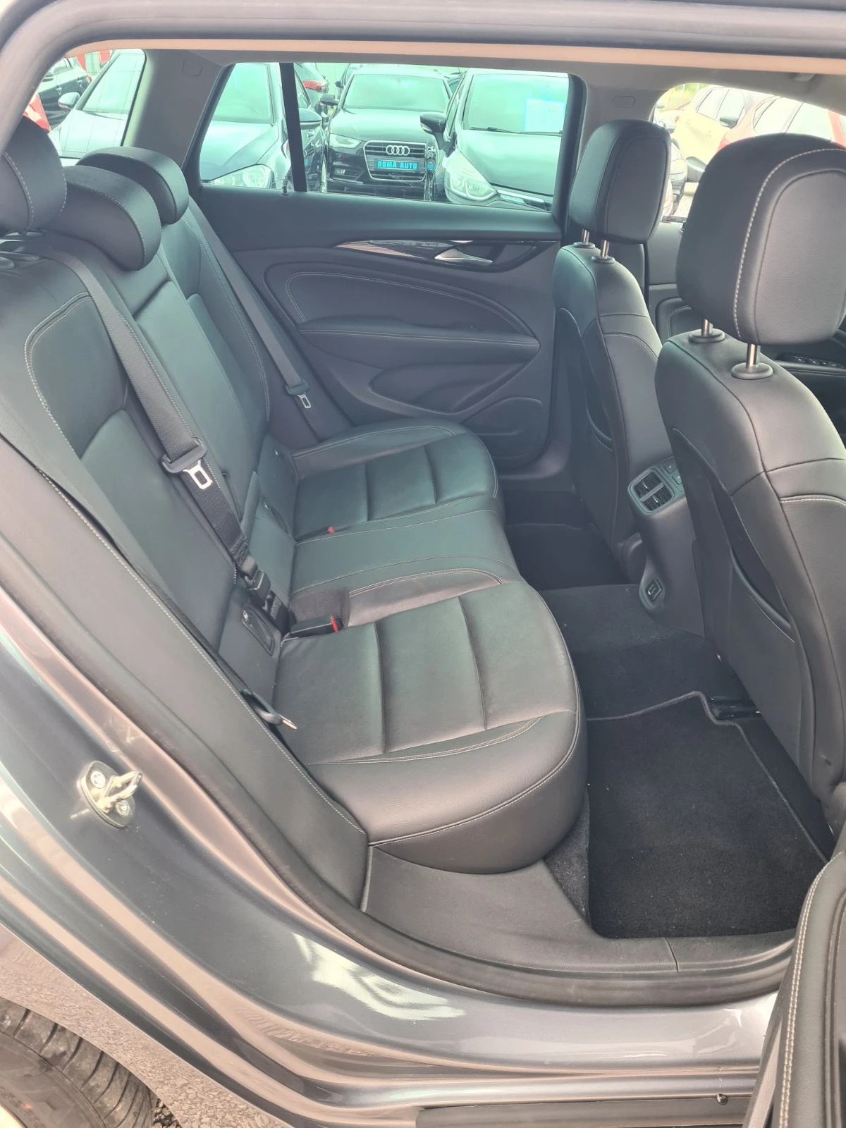 Opel Insignia  Sport Tourer 2.0 diesel 170kc , снимка 3 - Автомобили и джипове - 54908947