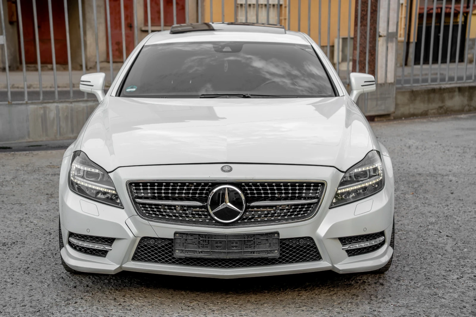 Mercedes-Benz CLS 350 CDI-AMG LINE-ПОДГРЕВ-AMBIENT-FULL LED-ЛЮК-TOP, снимка 2 - Автомобили и джипове - 55597407