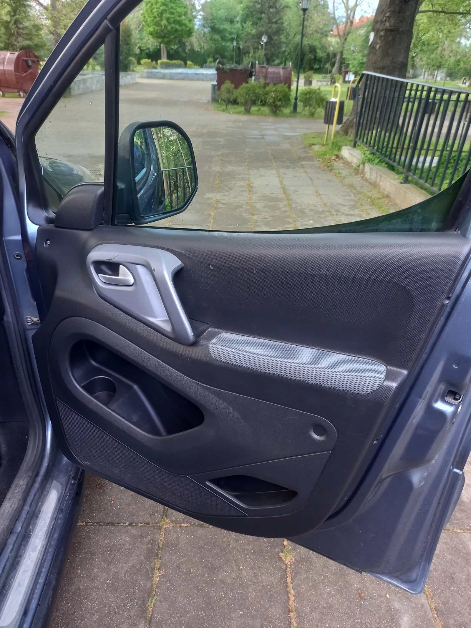 Citroen Berlingo, снимка 14 - Автомобили и джипове - 56059530