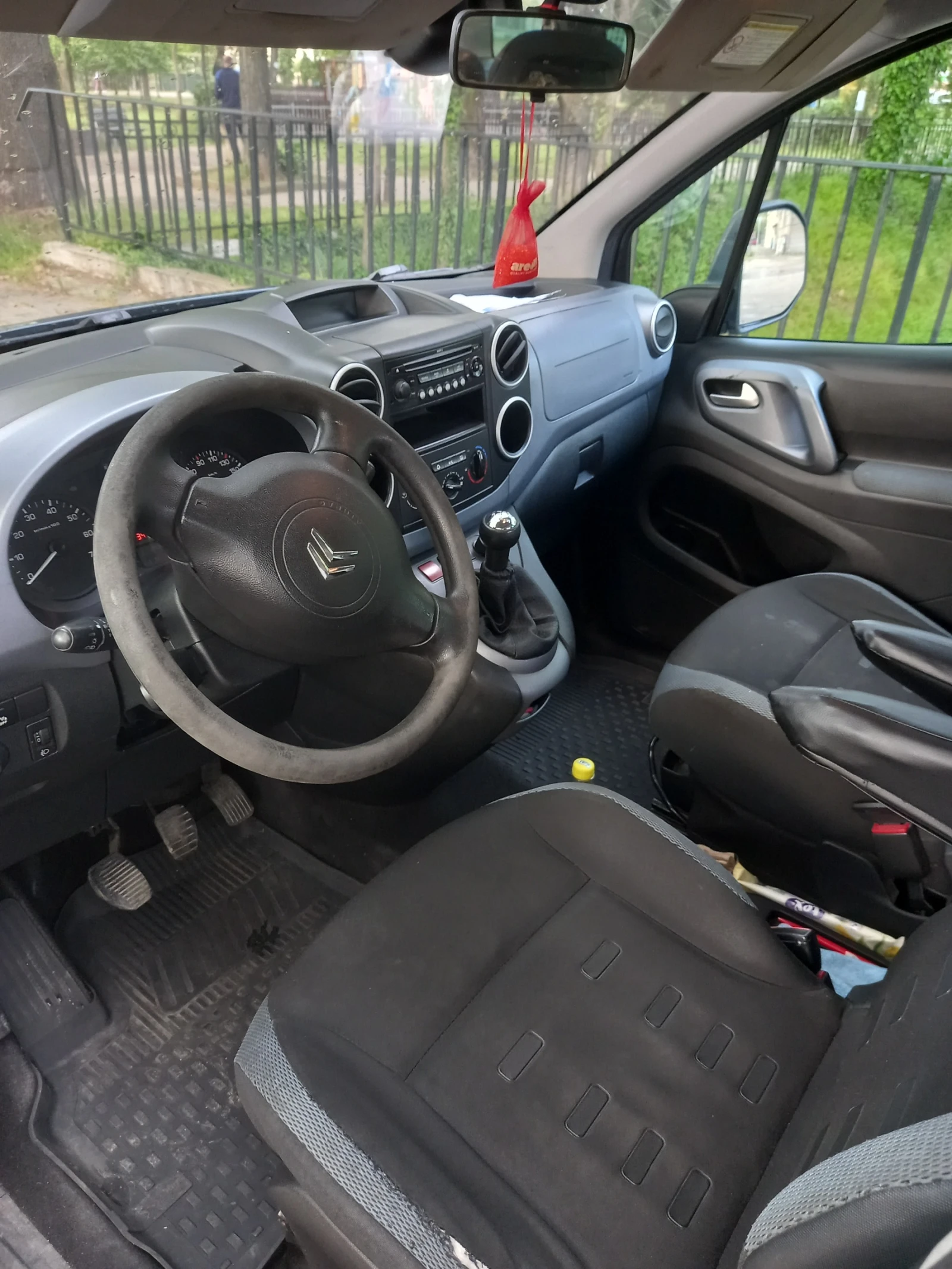 Citroen Berlingo, снимка 9 - Автомобили и джипове - 56059530