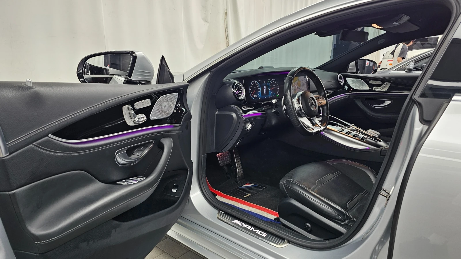 Mercedes-Benz AMG GT GT43 4Matic+ , снимка 10 - Автомобили и джипове - 56222295