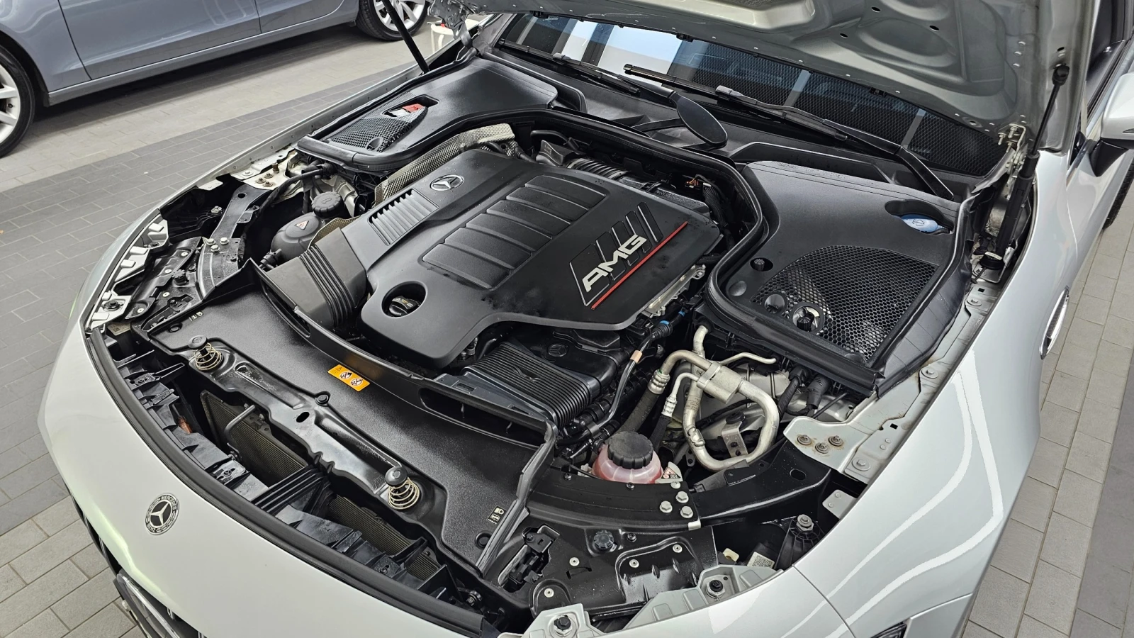 Mercedes-Benz AMG GT GT43 4Matic+ , снимка 5 - Автомобили и джипове - 56222295