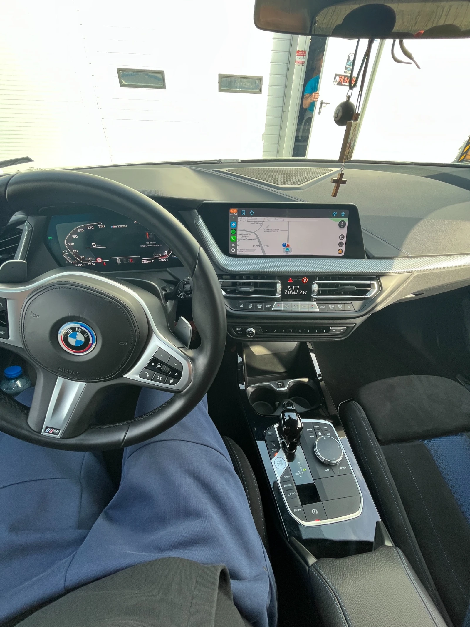 BMW M135 Performance xDrive, снимка 8 - Автомобили и джипове - 56440237