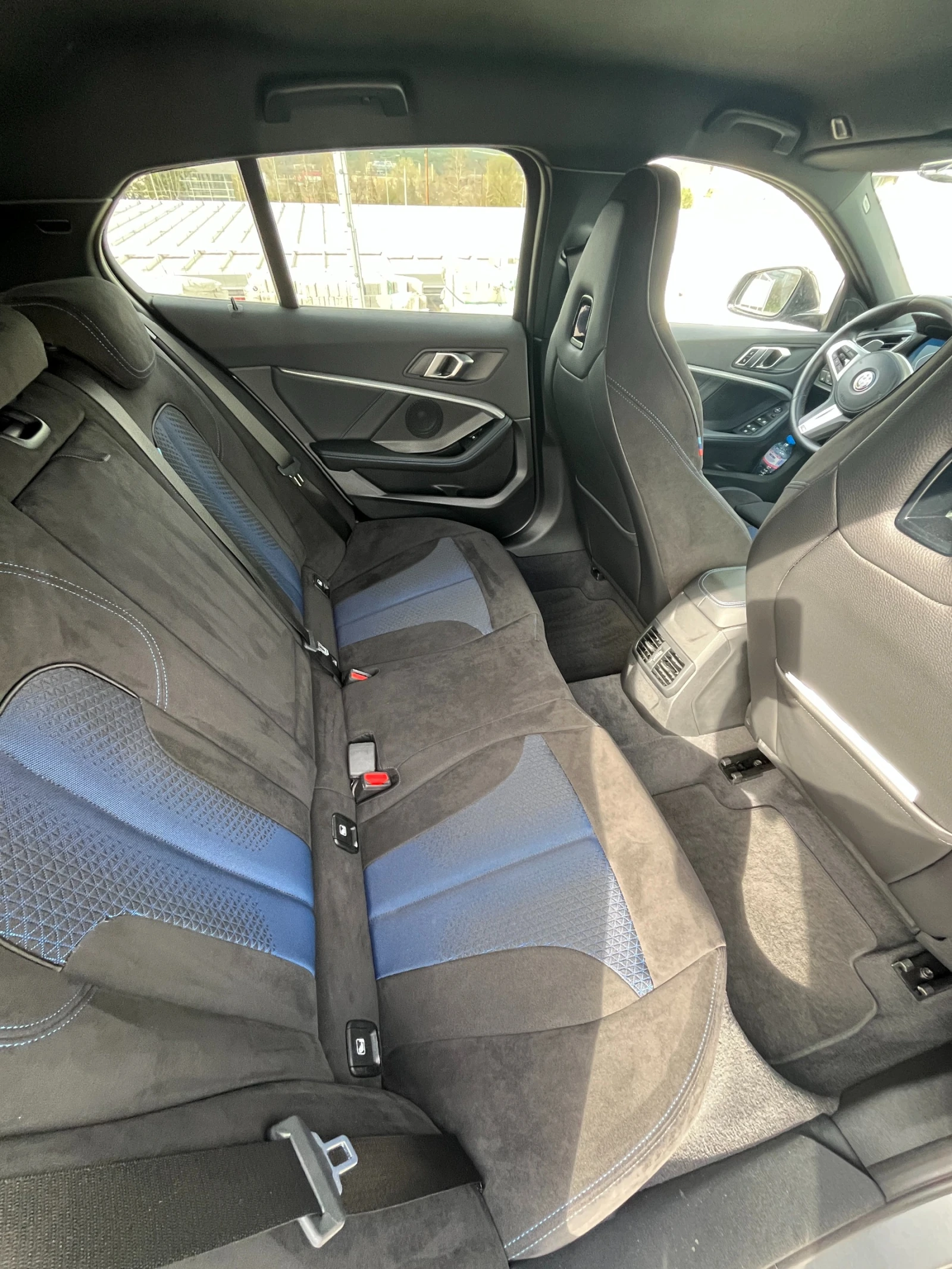 BMW M135 Performance xDrive, снимка 3 - Автомобили и джипове - 56440237