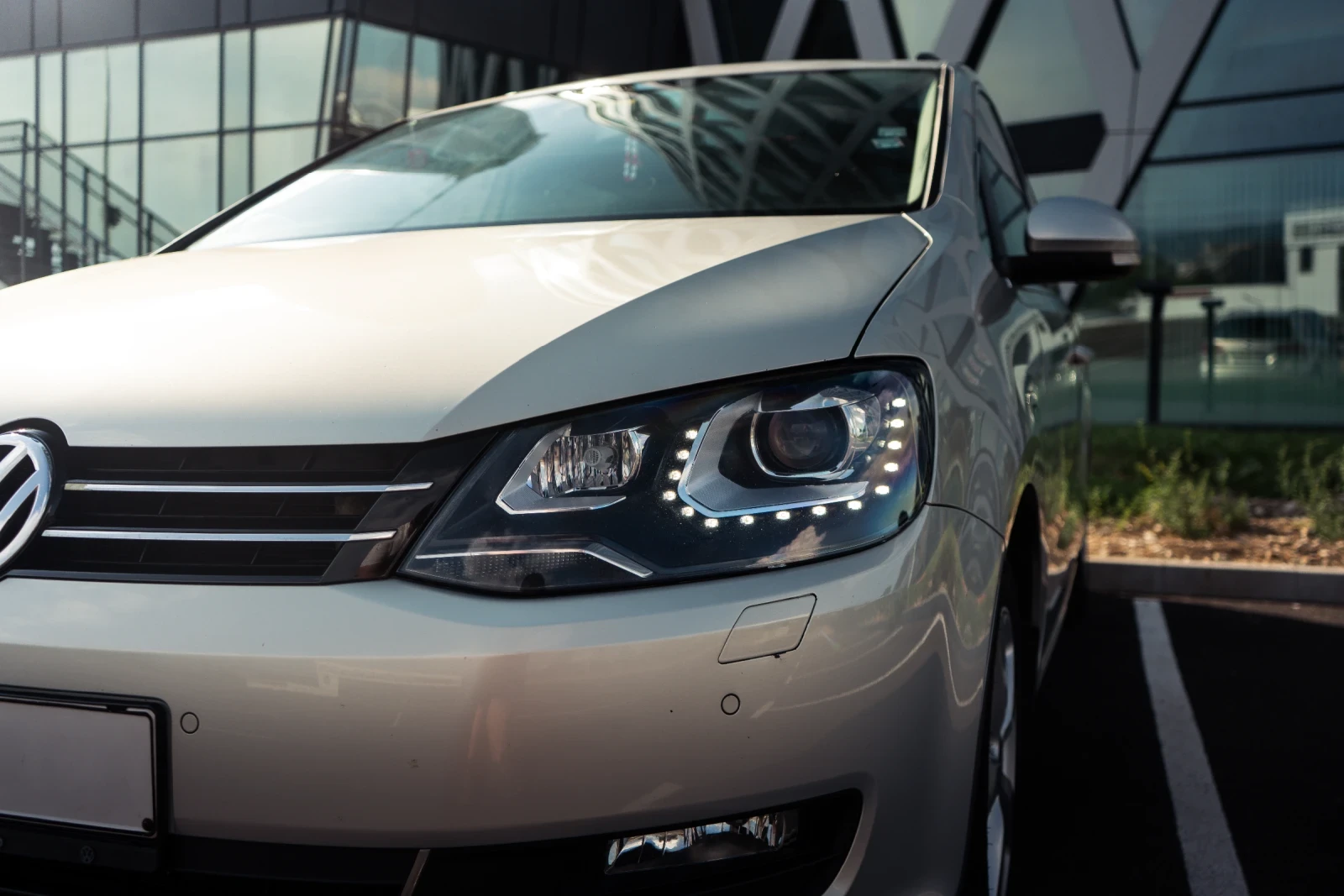 VW Sharan, снимка 4 - Автомобили и джипове - 56640518