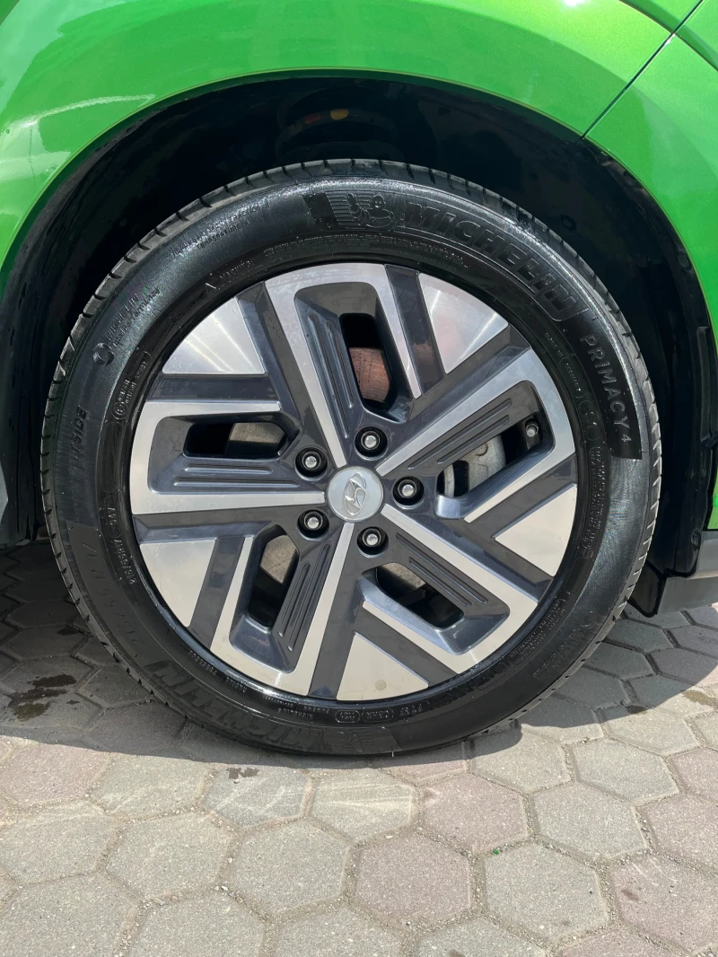 Hyundai Kona, снимка 9 - Автомобили и джипове - 48003455