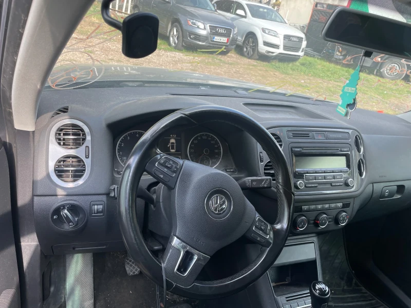 VW Tiguan 2.0L, снимка 9 - Автомобили и джипове - 47455149