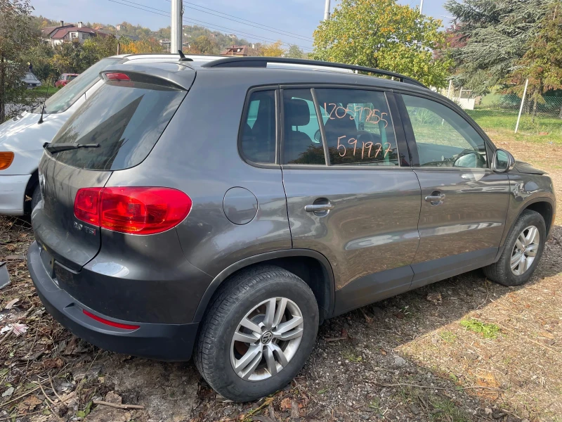 VW Tiguan 2.0L, снимка 7 - Автомобили и джипове - 47455149