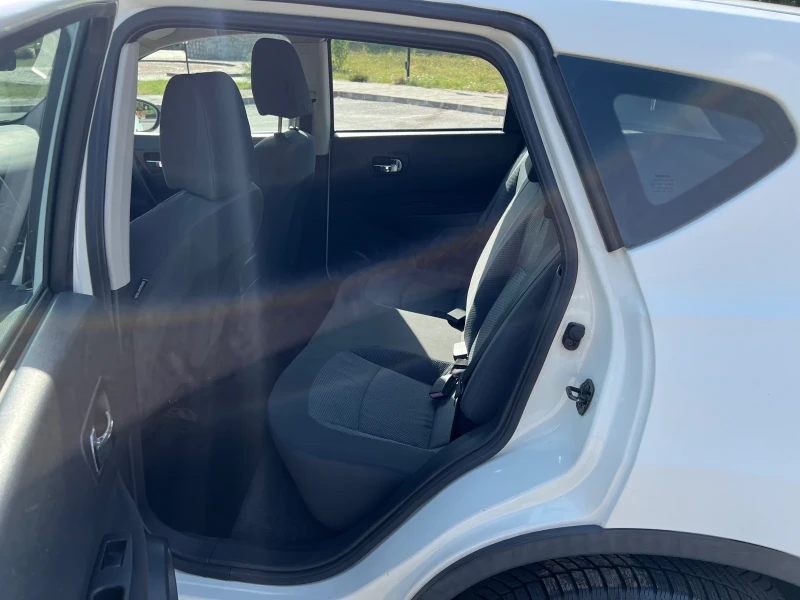 Nissan Qashqai 1.6I, снимка 13 - Автомобили и джипове - 51275800