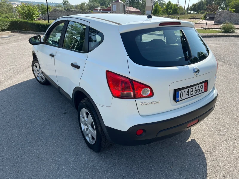 Nissan Qashqai 1.6I, снимка 6 - Автомобили и джипове - 51275800