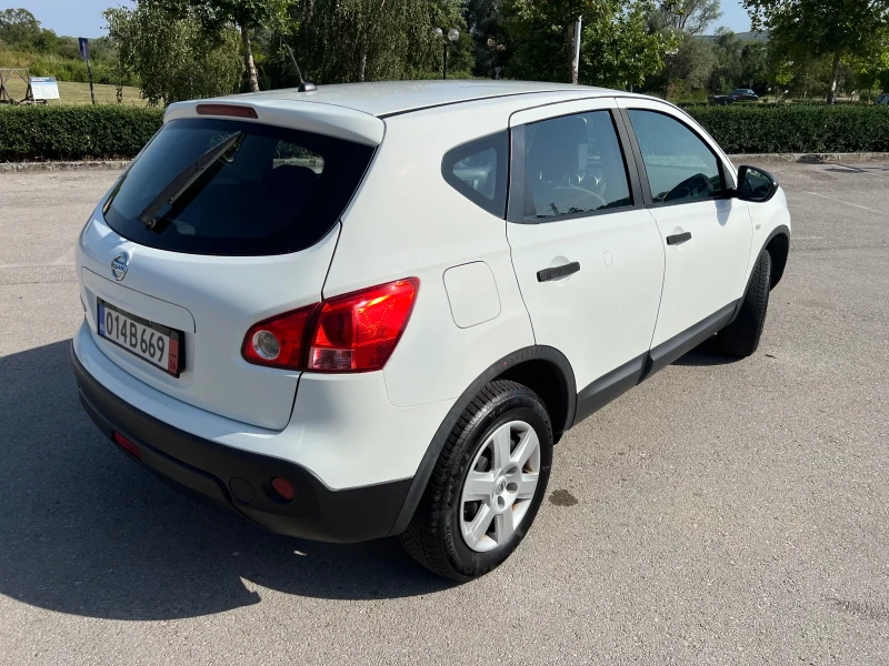 Nissan Qashqai 1.6I, снимка 3 - Автомобили и джипове - 51275800