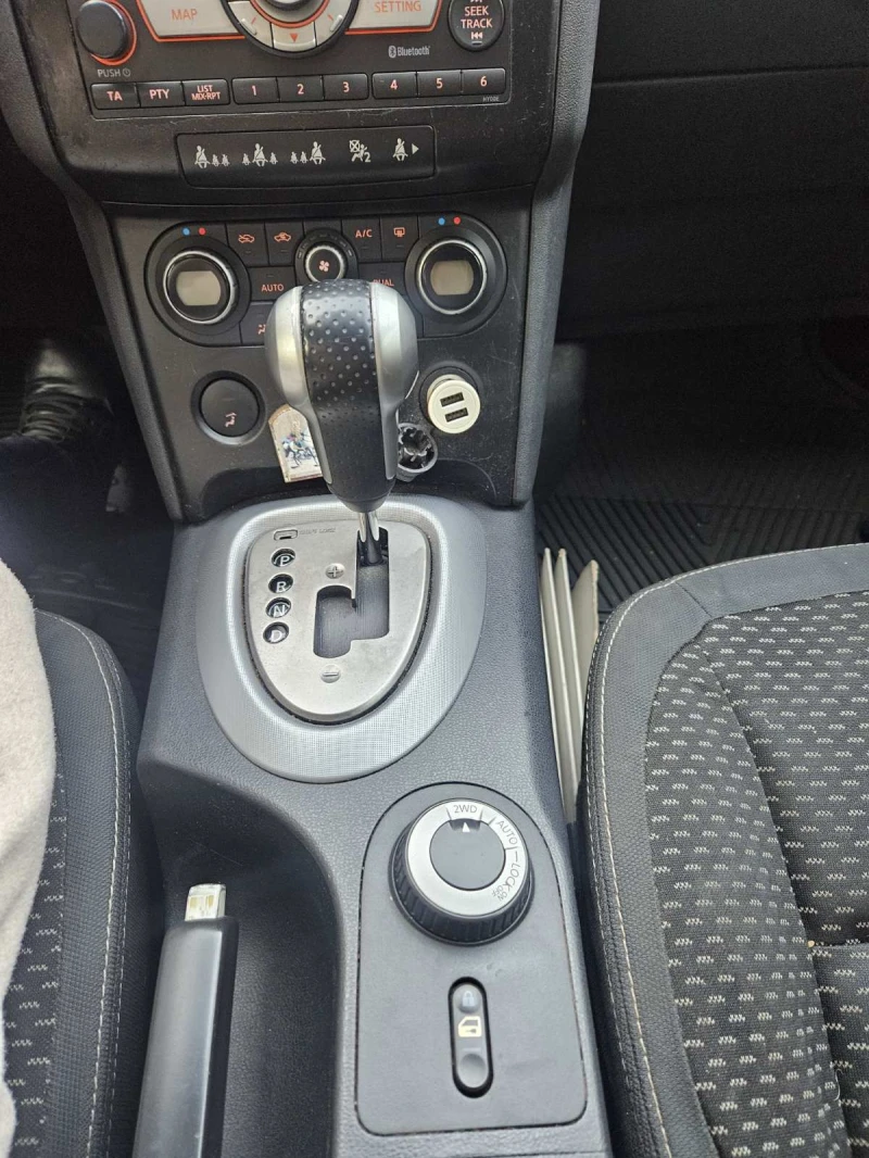 Nissan Qashqai 2.0 DCI 150kc 4X4, снимка 7 - Автомобили и джипове - 52680044