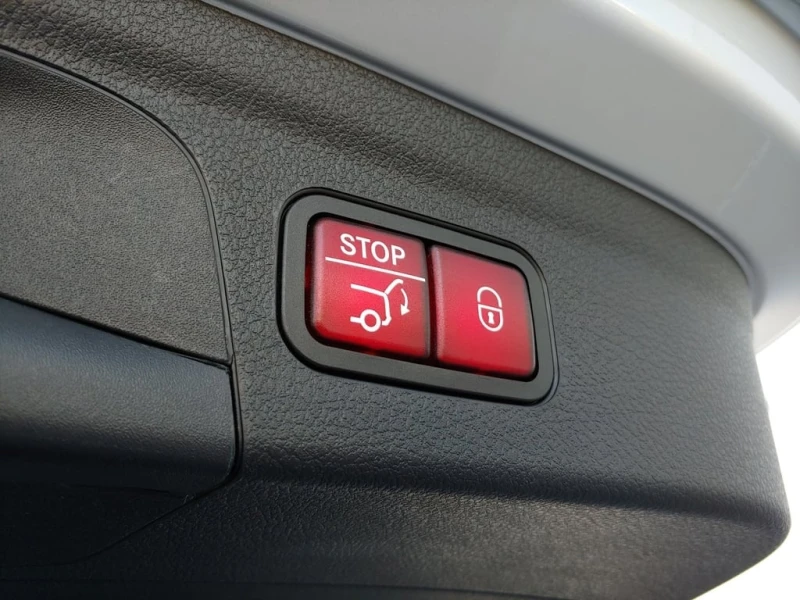 Mercedes-Benz GLE * 3.0L AWD | SUNROOF | NAV | HTD SEATS | LTHR * CA, снимка 13 - Автомобили и джипове - 52827547