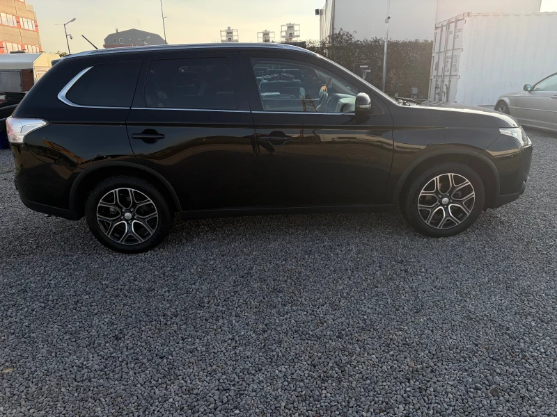 Mitsubishi Outlander 2.2DID-150 k.c. 4WD, Автоматик /6+ 1МЕСТА/, снимка 7 - Автомобили и джипове - 52845454