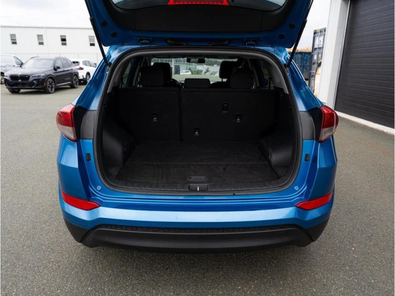 Hyundai Tucson * Awd 2.0l Premium * CARFAX * БЕЗ ПЪРВОНАЧАЛНА ВНО, снимка 6 - Автомобили и джипове - 52932094