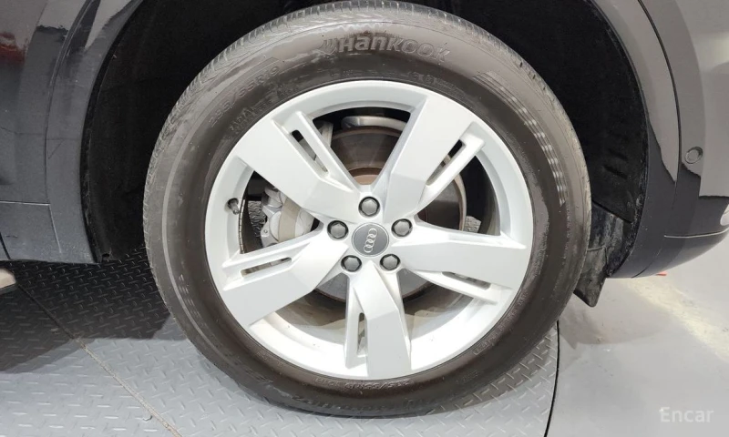 Audi Q5, снимка 5 - Автомобили и джипове - 53416185