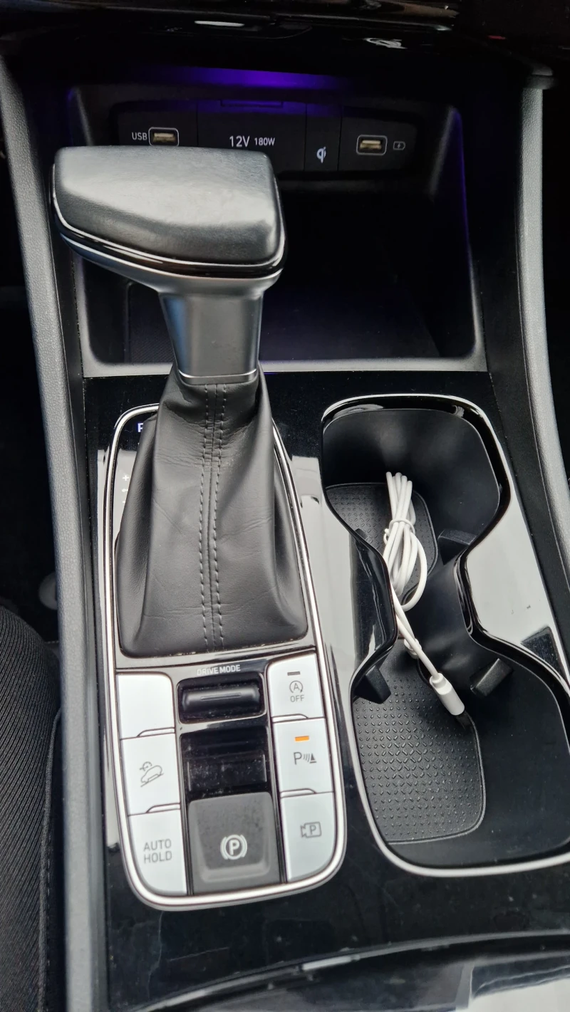 Hyundai Tucson 1.6CRDI/MILD HYBRID/СЕРВИЗНА ИСТОРИЯ/ГАРАНЦИЯ!, снимка 13 - Автомобили и джипове - 53420270