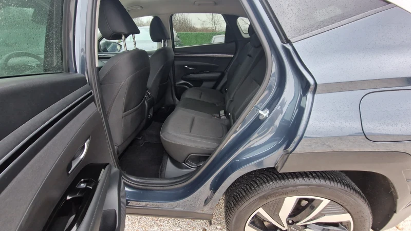Hyundai Tucson 1.6CRDI/MILD HYBRID/СЕРВИЗНА ИСТОРИЯ/ГАРАНЦИЯ!, снимка 9 - Автомобили и джипове - 53420270