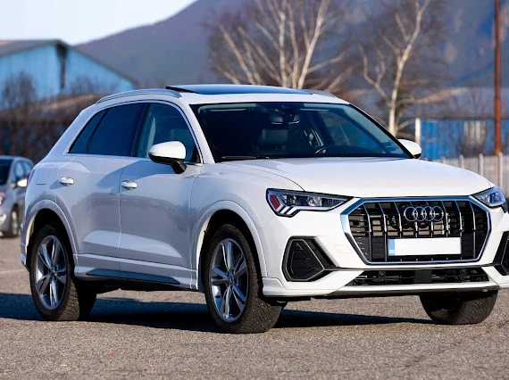 Audi Q3 Quattro 45TFSI S line Premium Plus, снимка 3 - Автомобили и джипове - 53687677