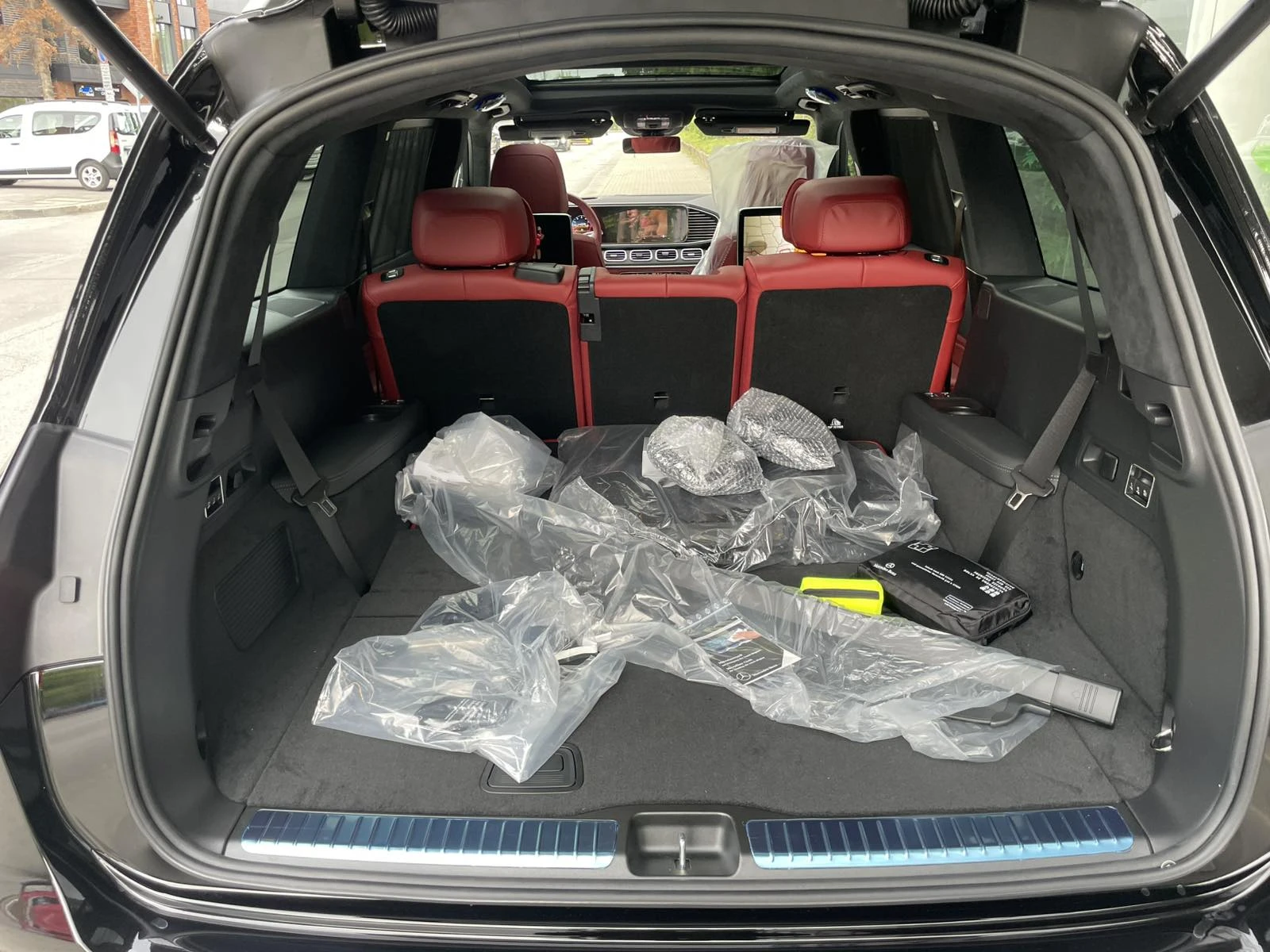 Mercedes-Benz GLS580 4Matic AMG New = MGT Conf= Manufaktur  | Mobile.bg   15