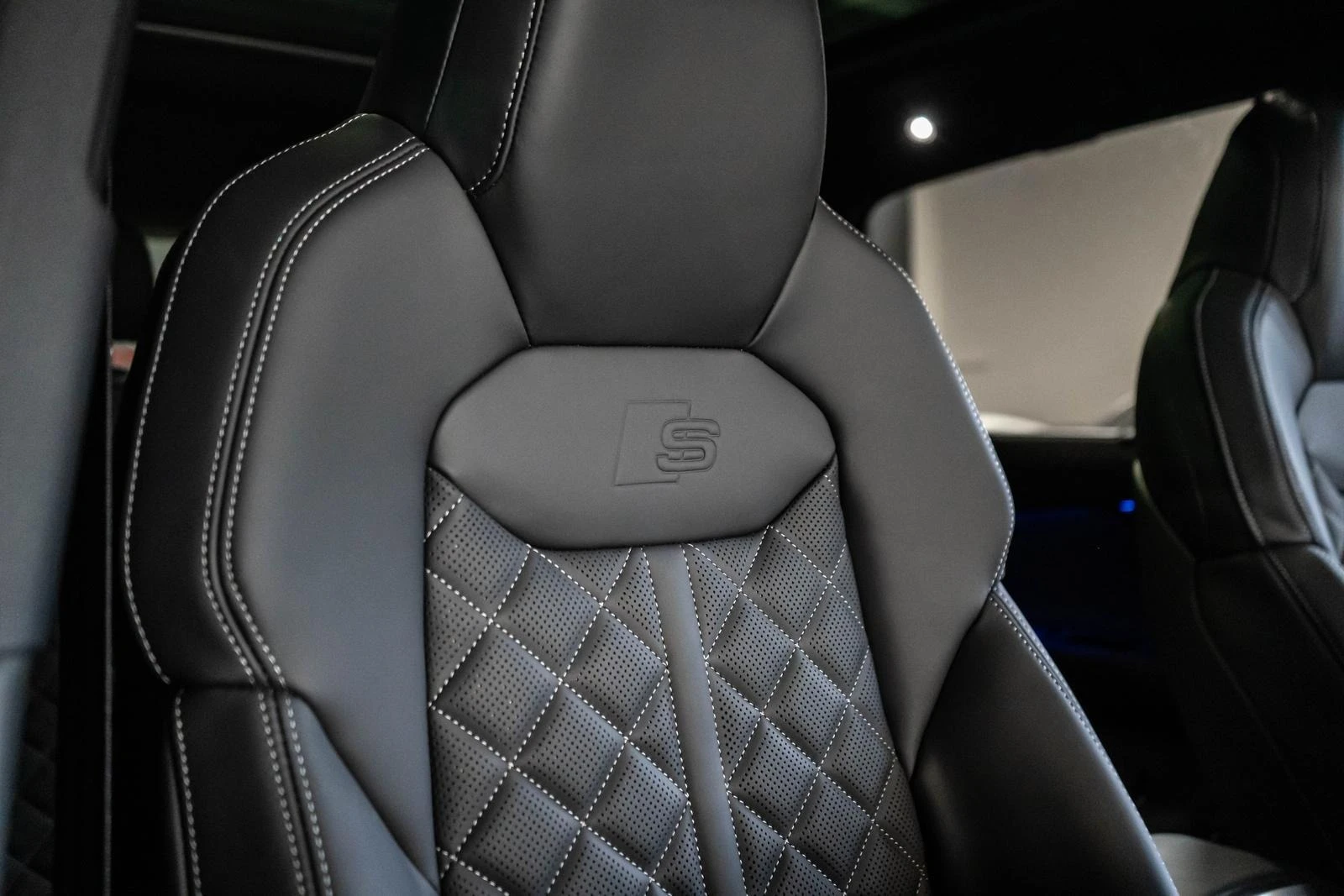 Audi SQ7 FACELIFT/ABT 650HP/CARBON/B&O/PANO/MATRIX/HEAD UP/ | Mobile.bg   14