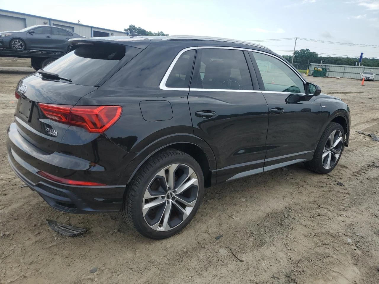 Audi Q3 PRESTIGE S-LINE - изображение 3