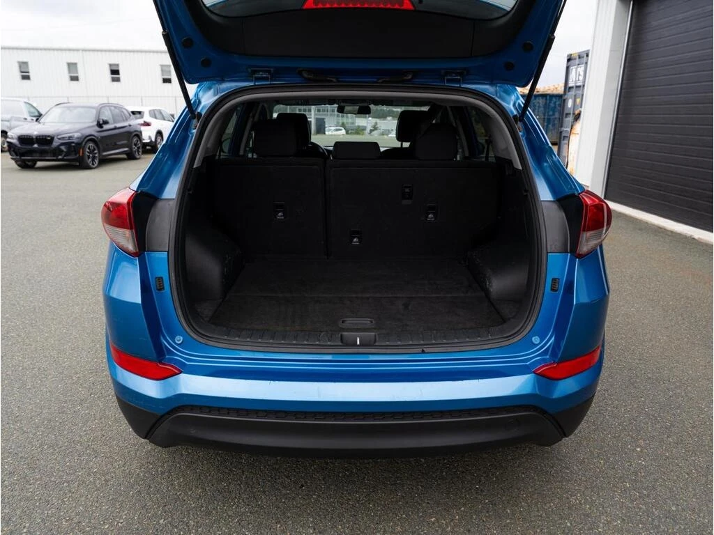 Hyundai Tucson * Awd 2.0l Premium * CARFAX * БЕЗ ПЪРВОНАЧАЛНА ВНО - изображение 6