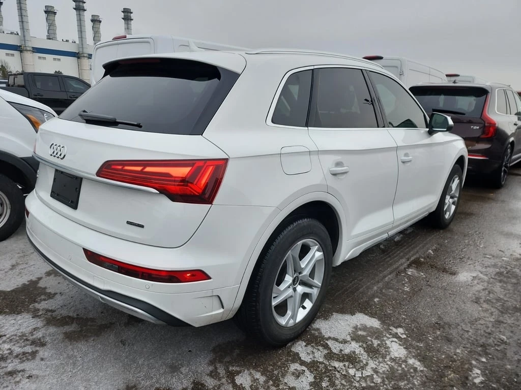 Audi Q5 * Komfort * Quattro * Подгреви * CARFAX *  - изображение 3
