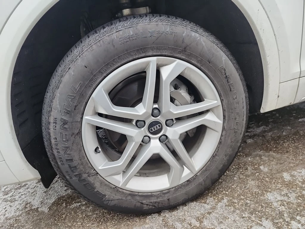 Audi Q5 * Komfort * Quattro * Подгреви * CARFAX *  - изображение 6