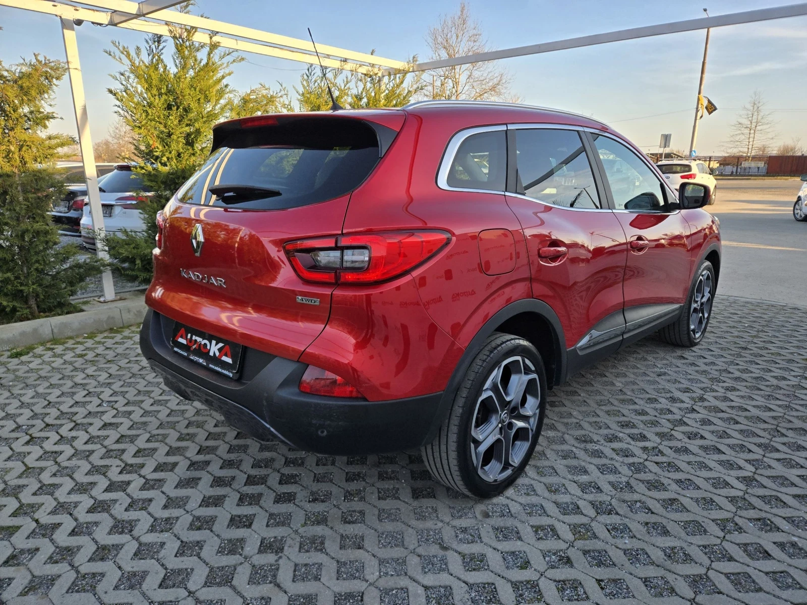 Renault Kadjar 1.6dci-131кс= 4х4= 6СК= АВТОПИЛОТ= НАВИ= СЕРВ.ИСТО, снимка 3 - Автомобили и джипове - 53821154