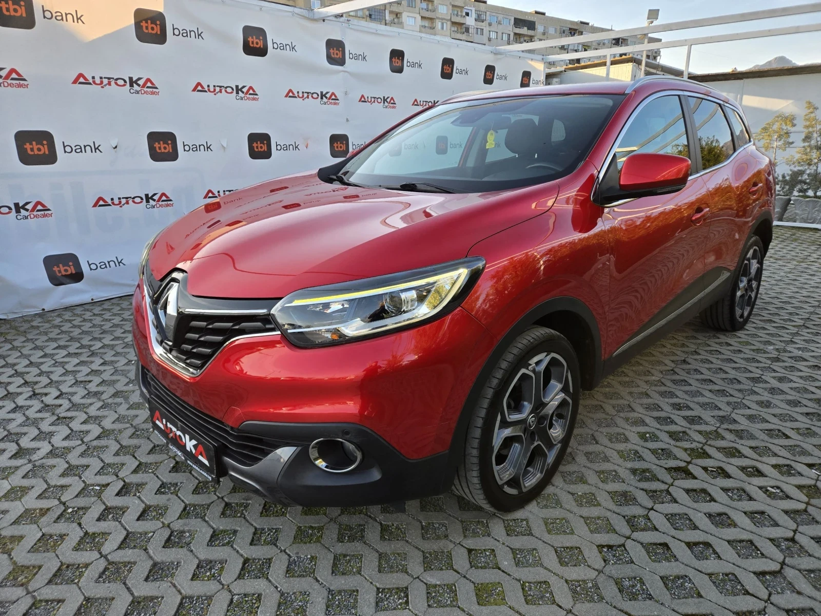 Renault Kadjar 1.6dci-131кс= 4х4= 6СК= АВТОПИЛОТ= НАВИ= СЕРВ.ИСТО, снимка 6 - Автомобили и джипове - 53821154