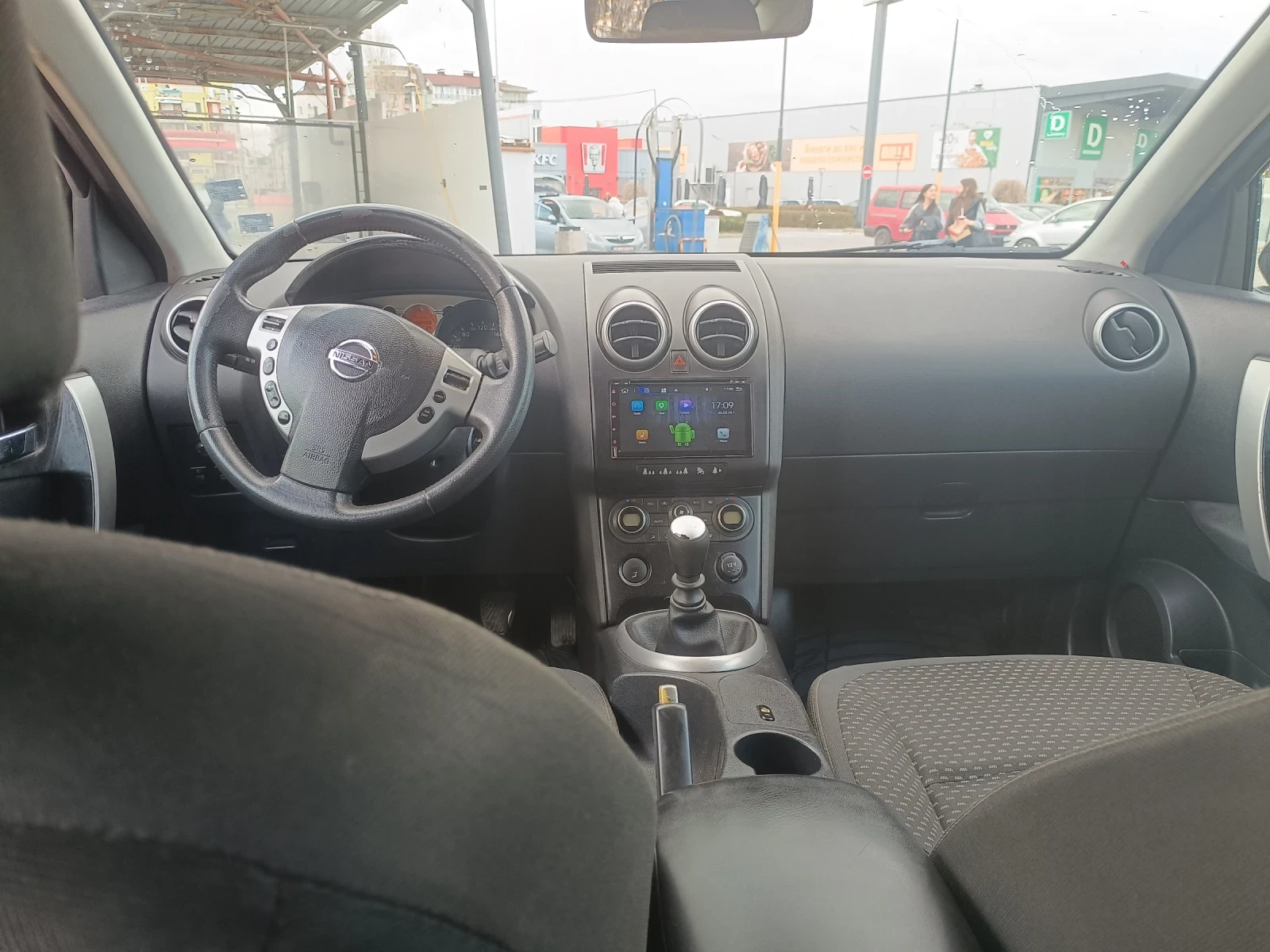 Nissan Qashqai 2.0 Газ - Бензин , снимка 7 - Автомобили и джипове - 53990274