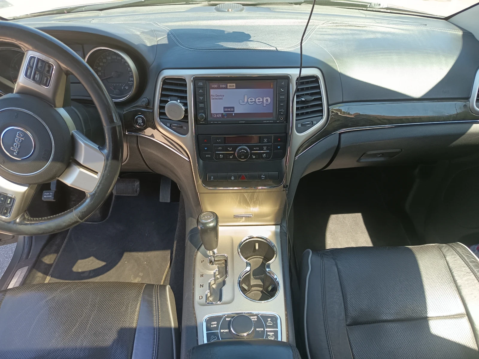 Jeep Grand cherokee Overland, снимка 7 - Автомобили и джипове - 54333931