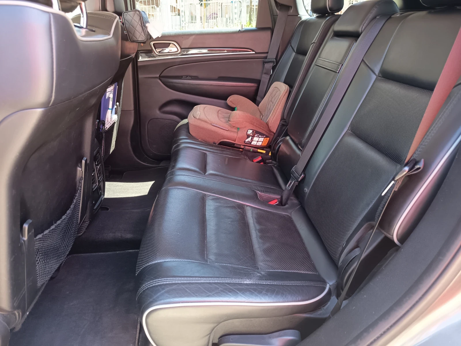 Jeep Grand cherokee Overland, снимка 6 - Автомобили и джипове - 54333931