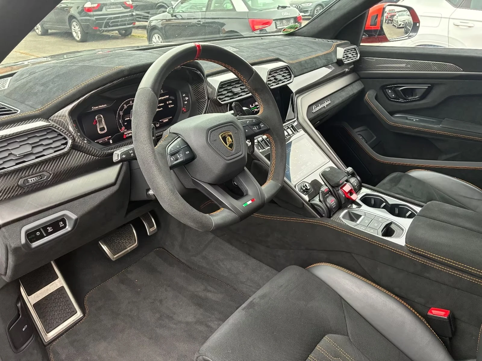 Lamborghini Urus Performante Carbon, снимка 11 - Автомобили и джипове - 54616327