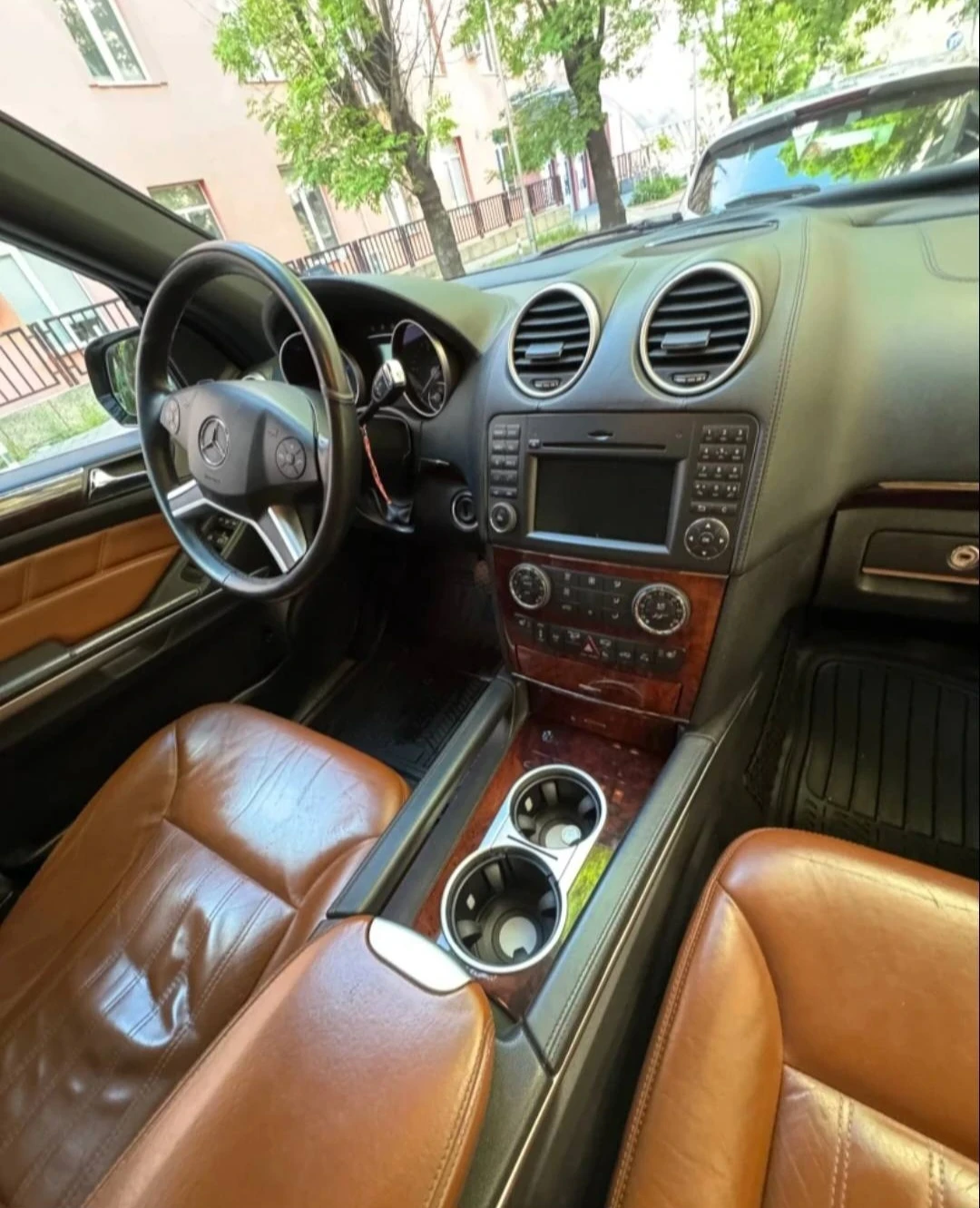 Mercedes-Benz ML 320, снимка 4 - Автомобили и джипове - 56656611