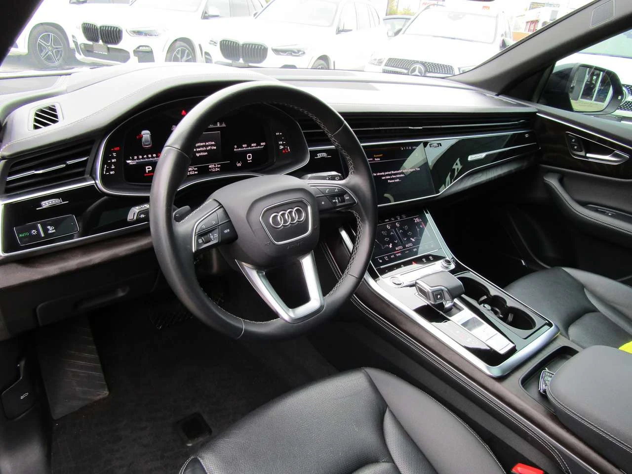 Audi Q8 TECHNIK/ BLACK OPTIC, снимка 16 - Автомобили и джипове - 56677589