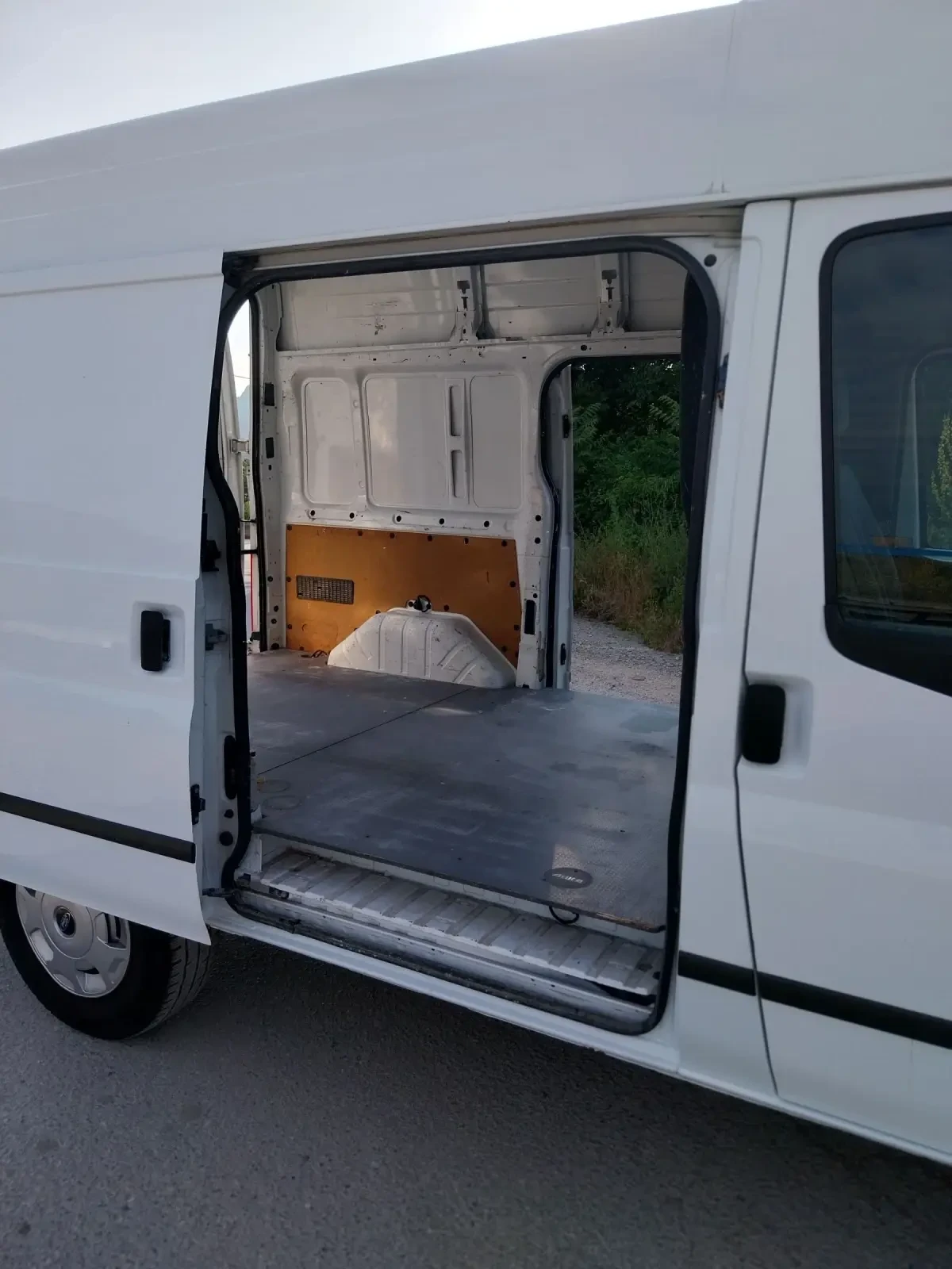 Ford Transit 2.2 - изображение 4