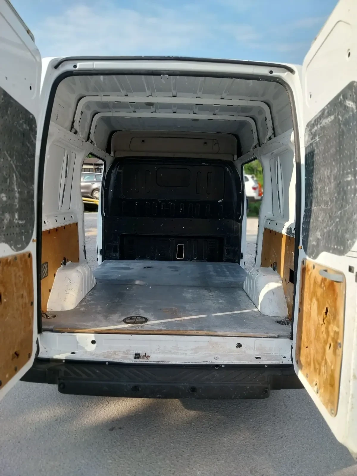 Ford Transit 2.2 - изображение 5