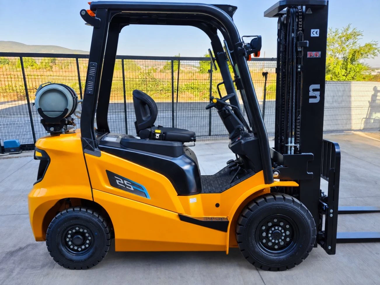 Мотокар UniCarriers UN* * 3.5 Т* * ГАЗ+ БЕНЗИН* * АВТОМАТ* * НОВ !, снимка 6 - Индустриална техника - 56138321