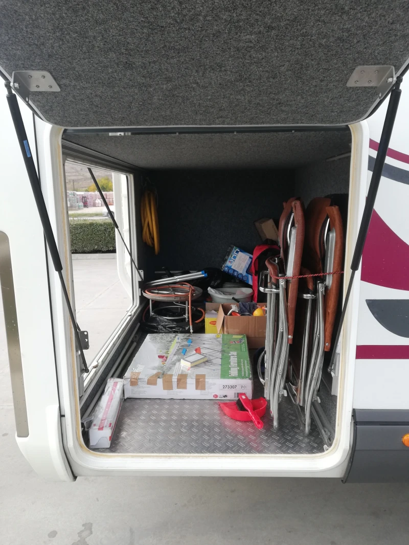 Кемпер Carthago Mercedes 616, снимка 17 - Каравани и кемпери - 52597589